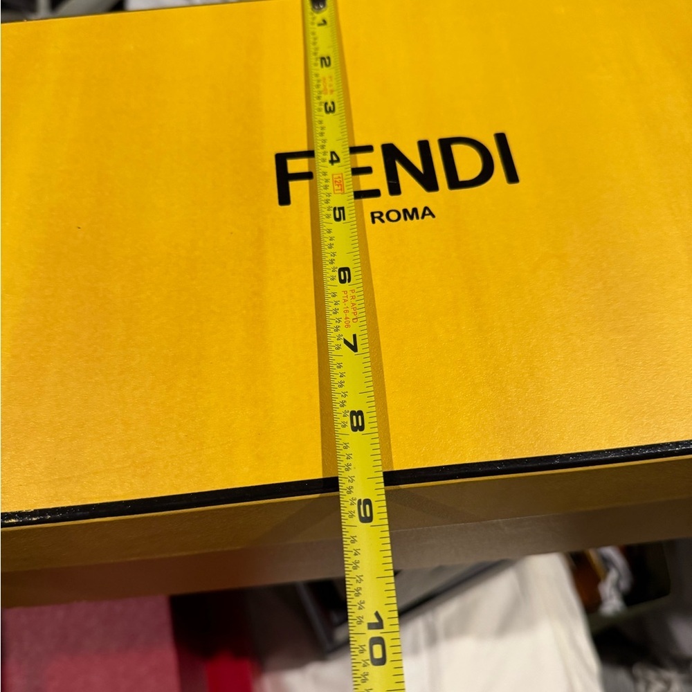 Fendi Box - Picture 8 of 8